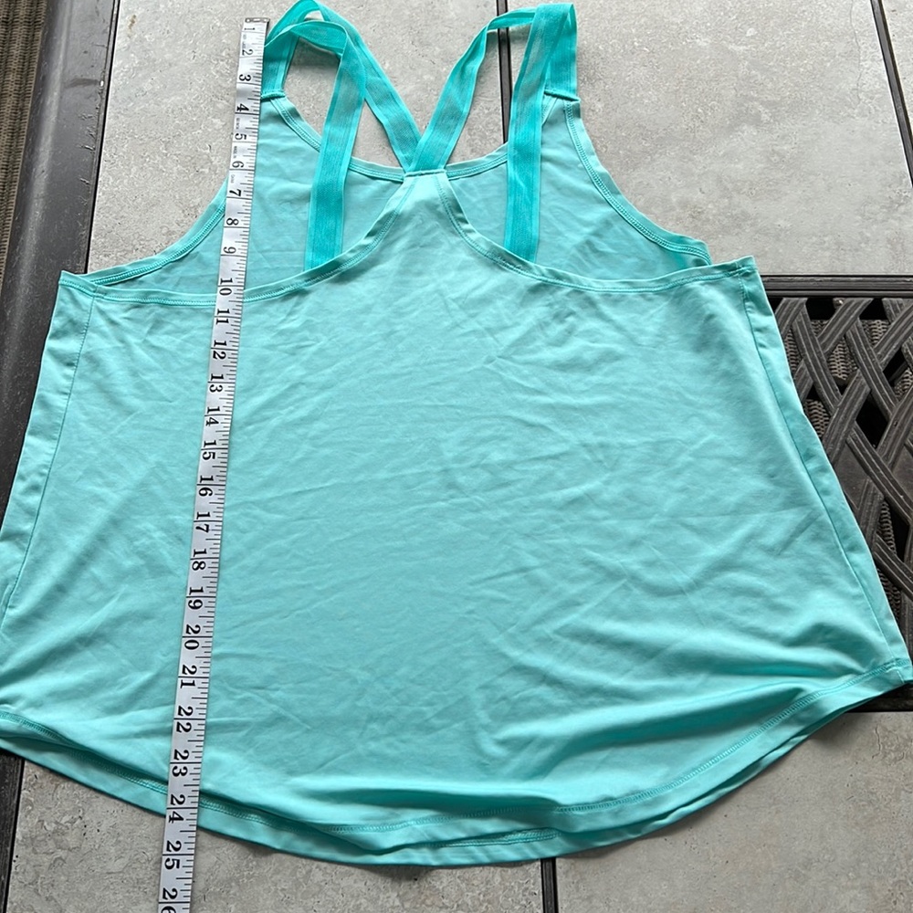 Under Armour tank Large